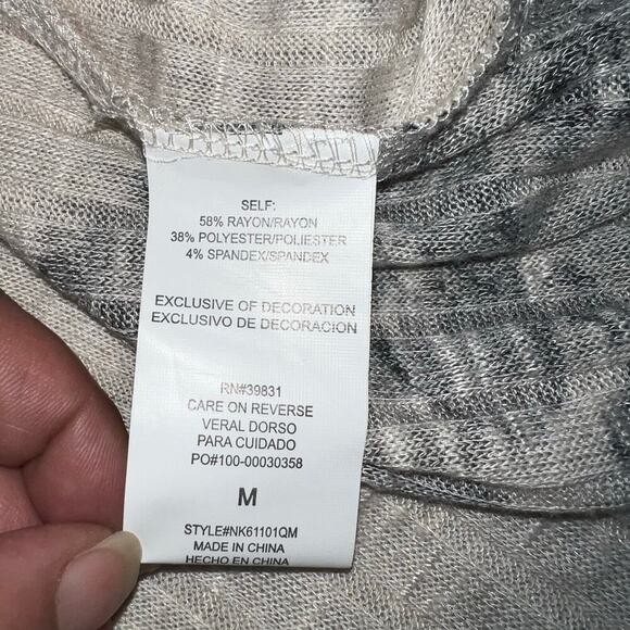 Rewind womens size M ribbed crochet embroidered crochet lace vented back tunic - Picture 7 of 7